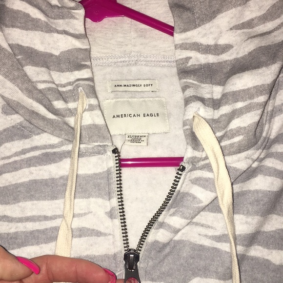 NWOT- beautiful American Eagle oversized sweater - Picture 4 of 5